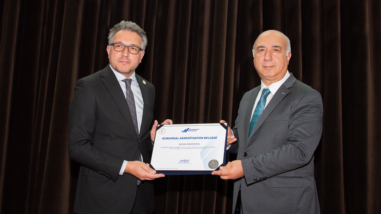 Selçuk Üniversitesi, YÖKAK Kurumsal Akreditasyon Belgesi’ni aldı